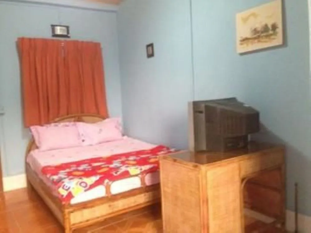 Retox Guesthouse & Bar Sihanoukville Hotel